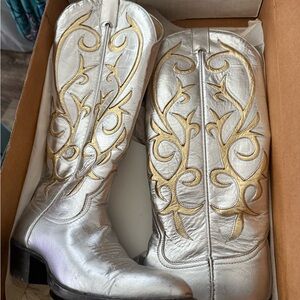 Larry Mahan Silver and Gold Heeled Boots 6.5 B